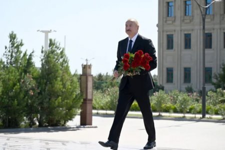 İlham Əliyev və Mehriban Əliyeva Hərbi Dəniz Qüvvələrində olublar