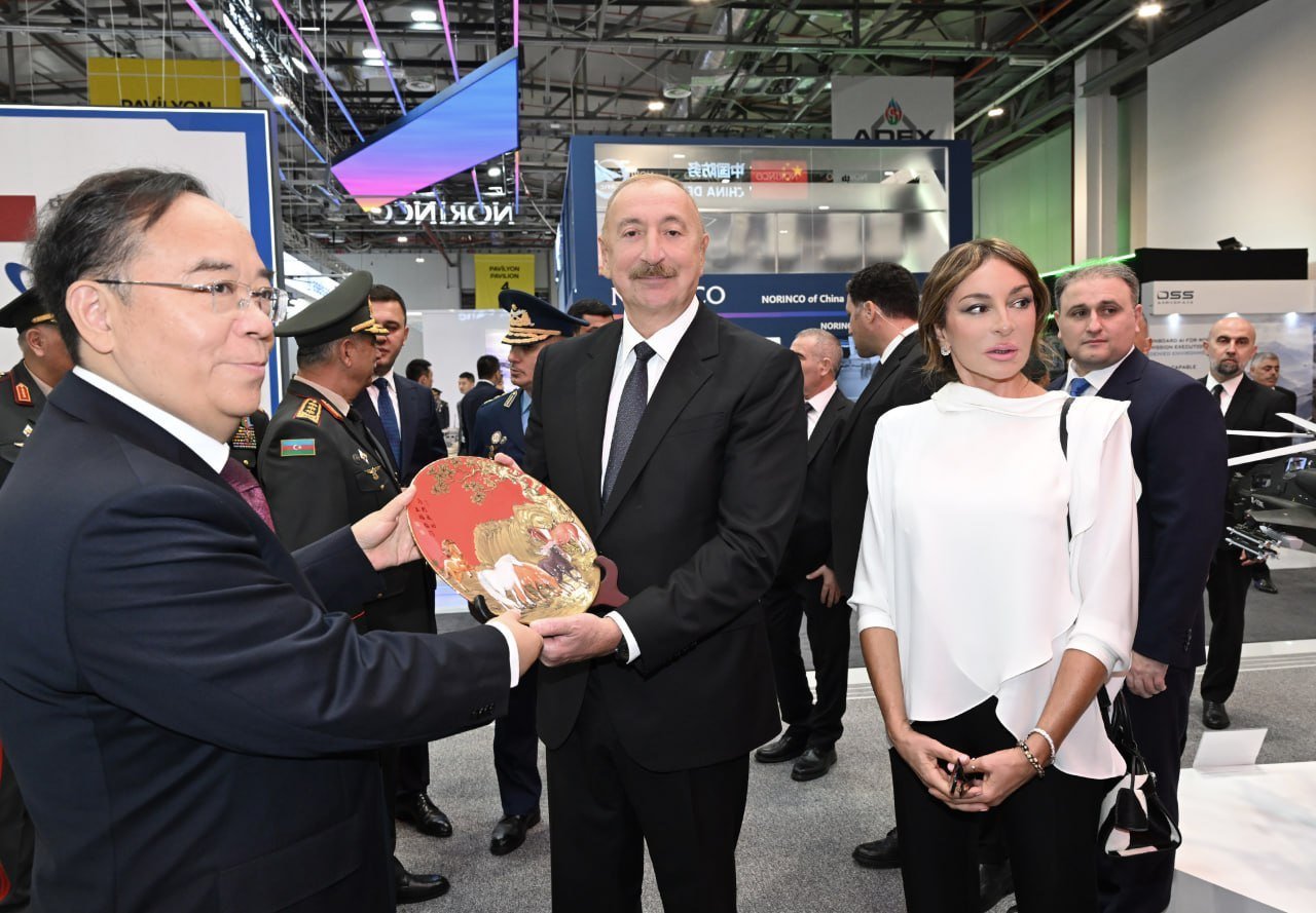  İlham Əliyev və Mehriban Əliyeva “ADEX 2026” sərgisi ilə tanış olublar