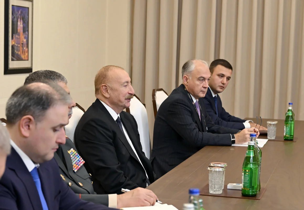   İlham Əliyev Böyük Britaniyanın müdafiə üzrə dövlət nazirini qəbul edib
