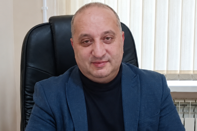 Sumqayıt Tibb Mərkəzində kadr dəyişikliyi: İlkin Namazov vəzifəsindən azad edildi Sumqayıt Tibb Mərkəzində kadr dəyişikliyi: İlkin Namazov vəzifəsindən azad edildi