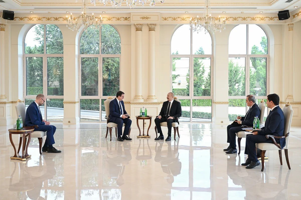 İlham Əliyev Avstriyanın yeni səfirini qəbul edib İlham Əliyev Avstriyanın yeni səfirini qəbul edib
