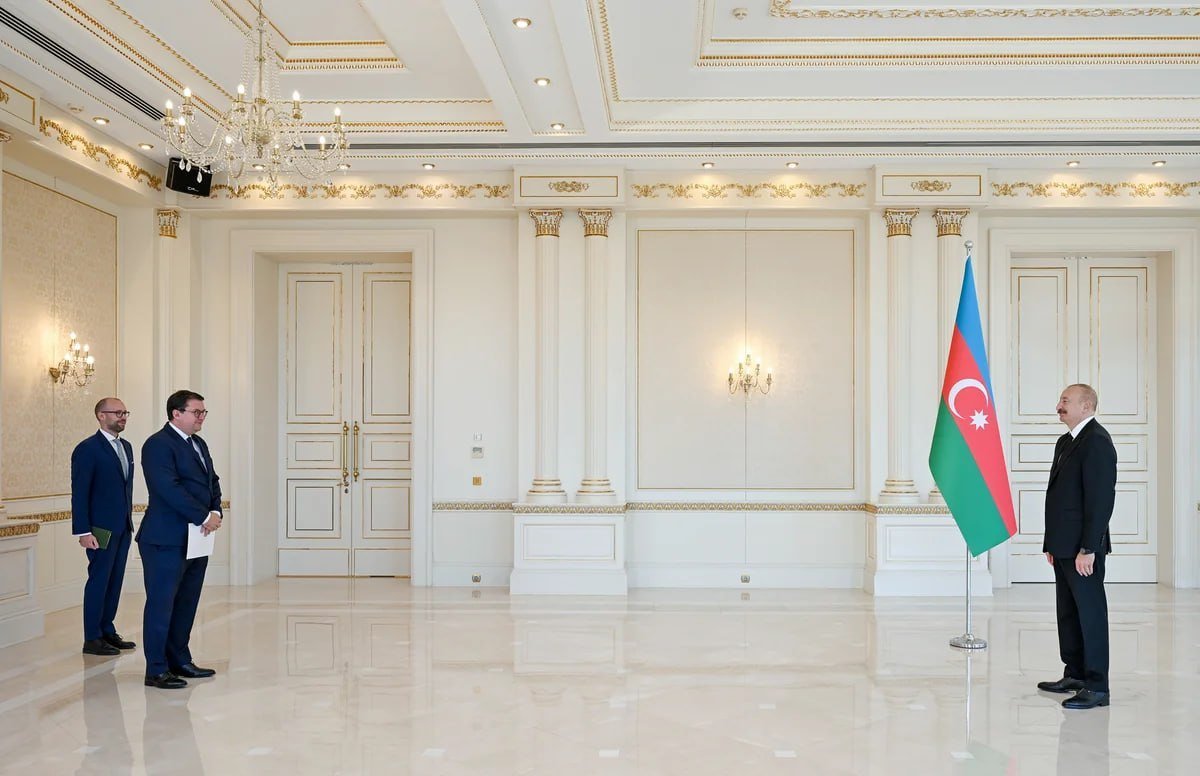 İlham Əliyev Avstriyanın yeni səfirini qəbul edib İlham Əliyev Avstriyanın yeni səfirini qəbul edib