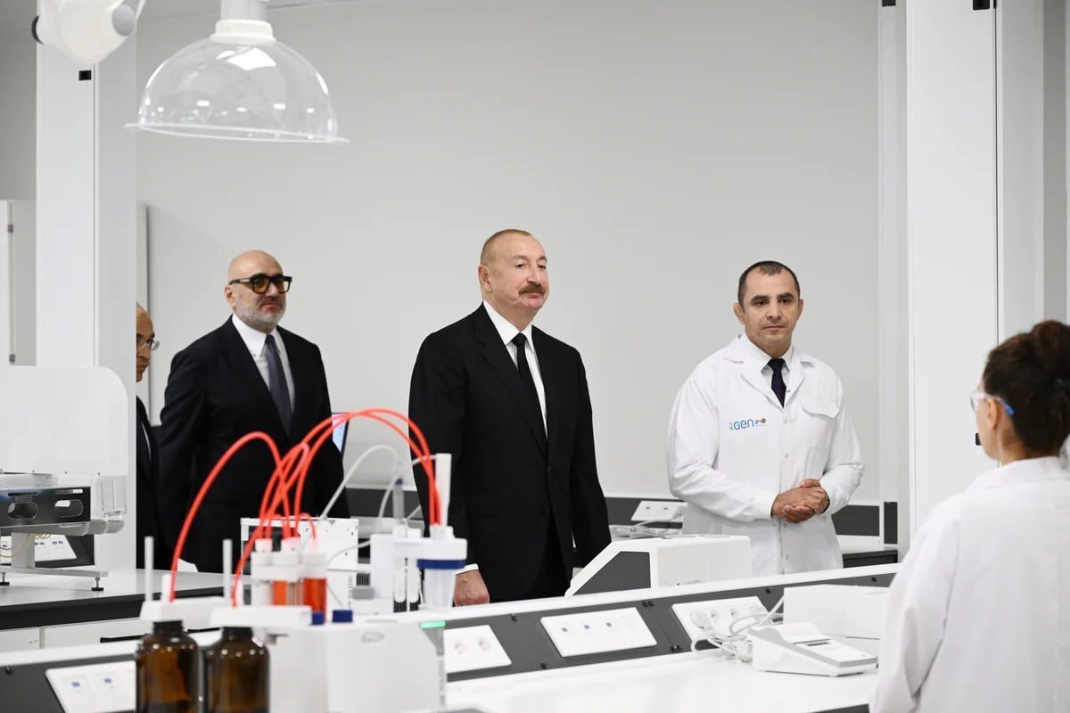 İlham Əliyev Pirallahı Sənaye Parkında dərman istehsalı müəssisəsinin açılışında iştirak edib İlham Əliyev Pirallahı Sənaye Parkında dərman istehsalı müəssisəsinin açılışında iştirak edib