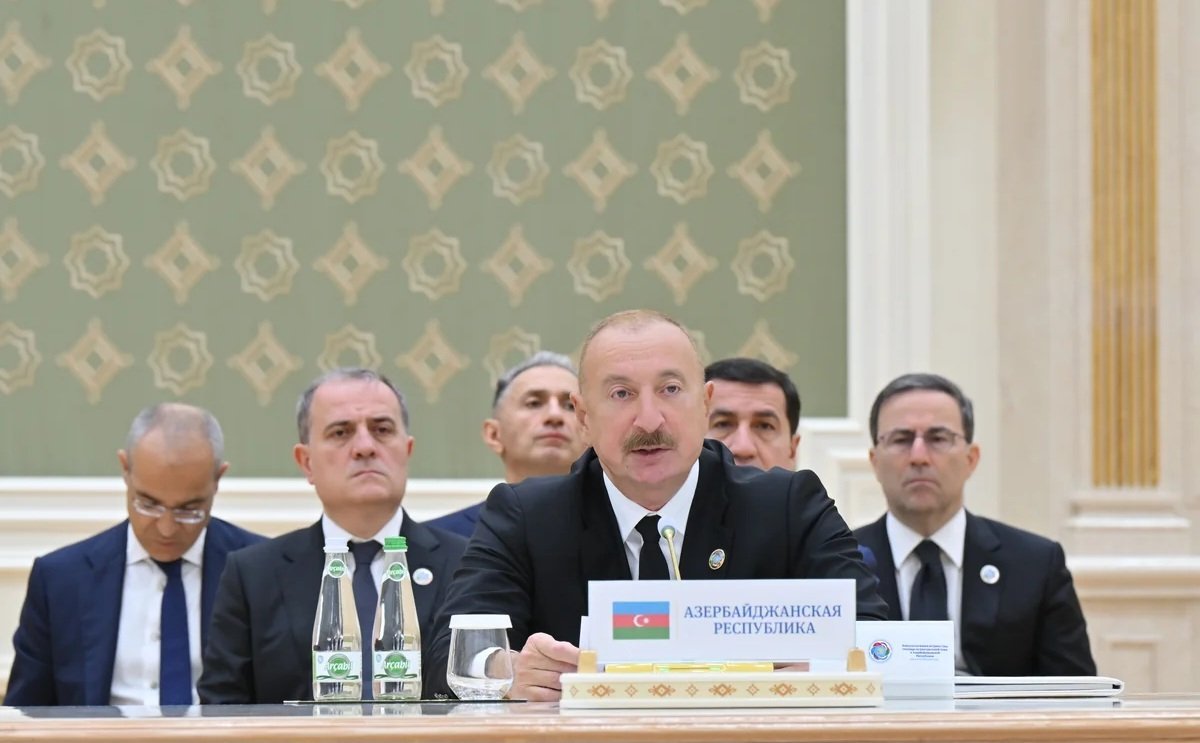 İlham Əliyev Türkmənistana işgüzar səfərə gedib İlham Əliyev Türkmənistana işgüzar səfərə gedib