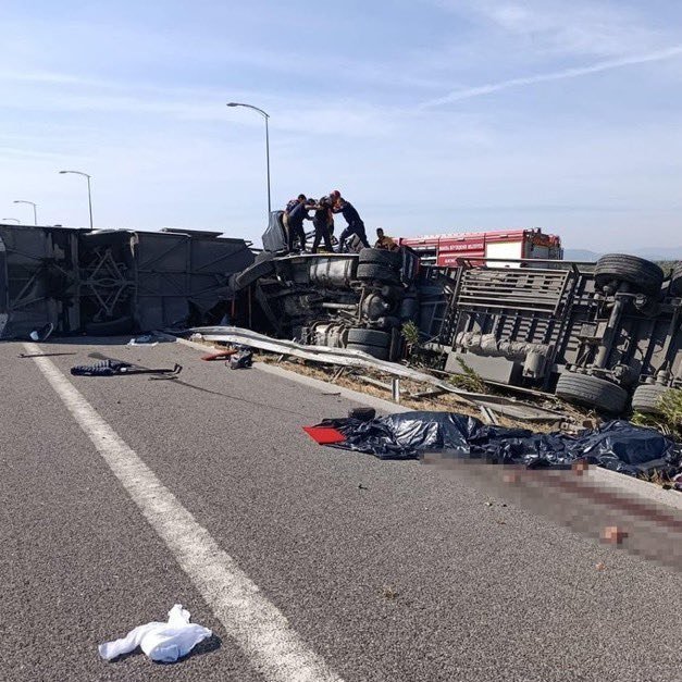 Türkiyədə ağır yol qəzası: 11 nəfər ölüb, 27 nəfər yaralanıb