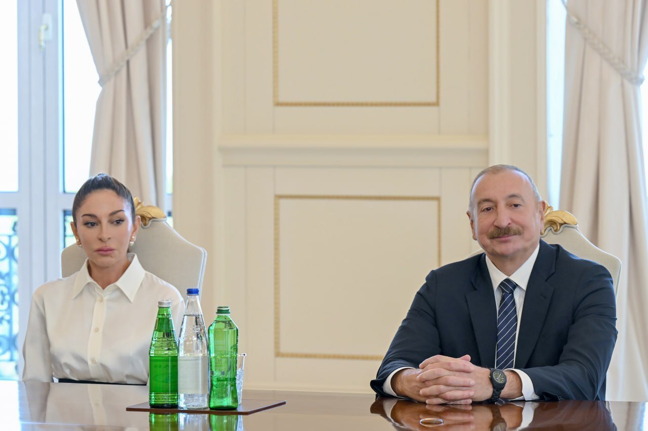 İlham Əliyev və Mehriban Əliyeva Vyetnamın vitse-prezidenti ilə görüşüblər İlham Əliyev və Mehriban Əliyeva Vyetnamın vitse-prezidenti ilə görüşüblər