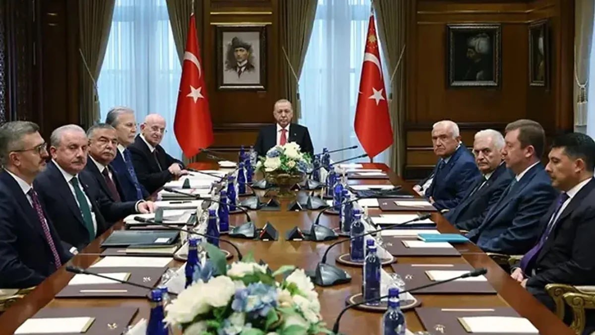 Ərdoğanın sədrliyi ilə Türkiyə Prezident Administrasiyasının Ali Məşvərət Şurasının iclası keçirilib Ərdoğanın sədrliyi ilə Türkiyə Prezident Administrasiyasının Ali Məşvərət Şurasının iclası keçirilib
