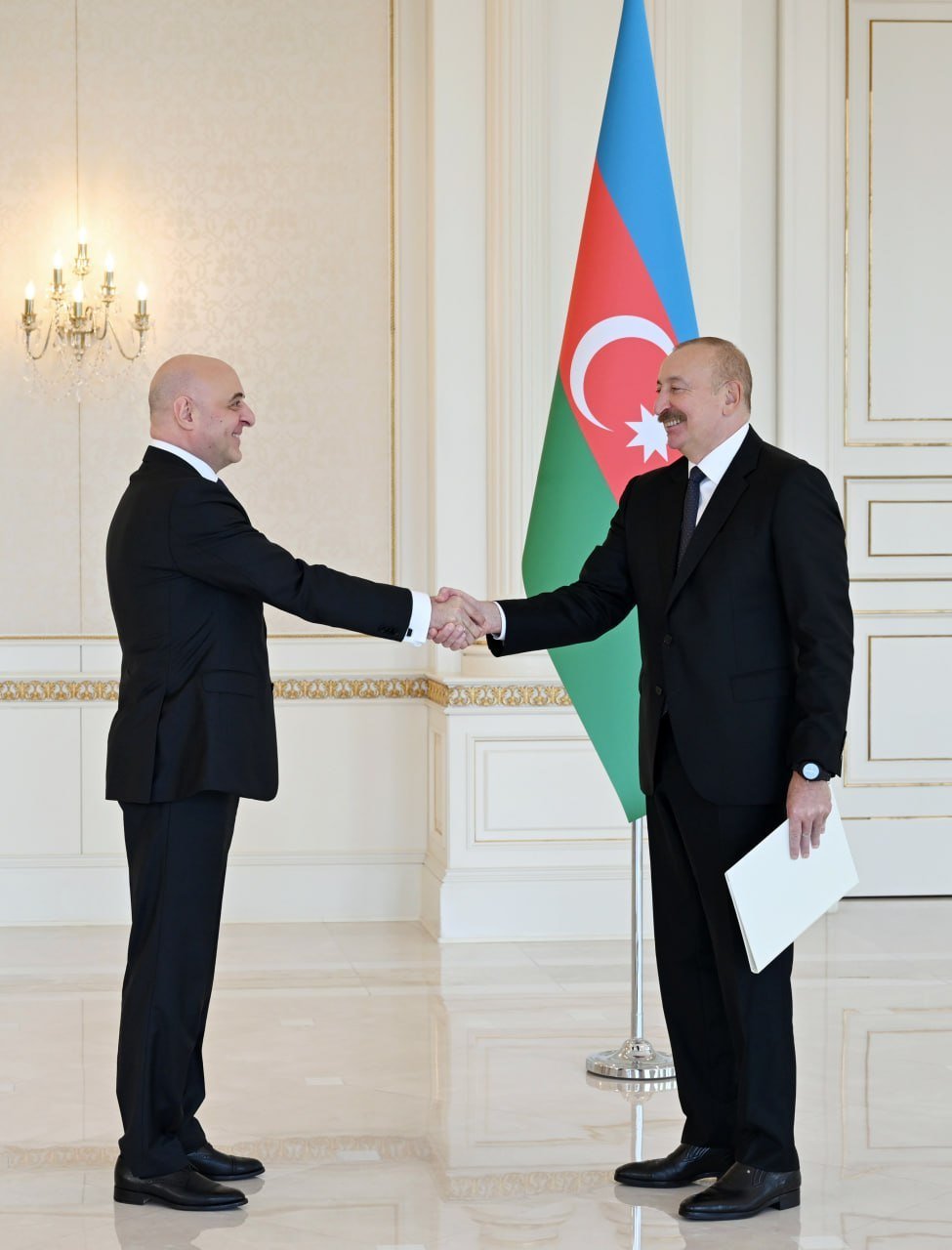 İlham Əliyev Gürcüstanın yeni səfirini qəbul etdi