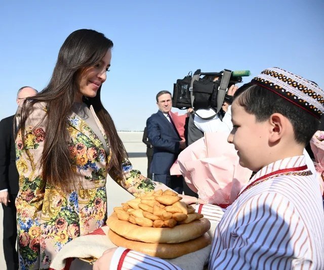 Leyla Əliyeva Türkmənistana səfərə gedib