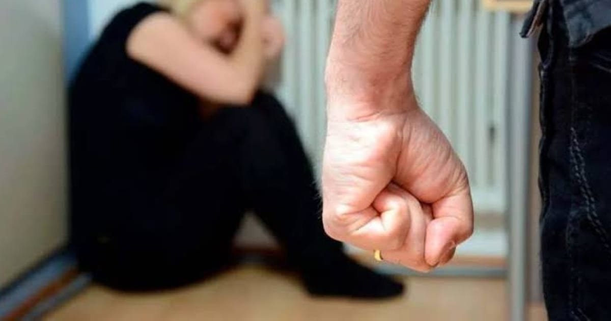 Masazırda 65 yaşlı kişi sevgilisini döyməkdə ittiham olunur Masazırda 65 yaşlı kişi sevgilisini döyməkdə ittiham olunur